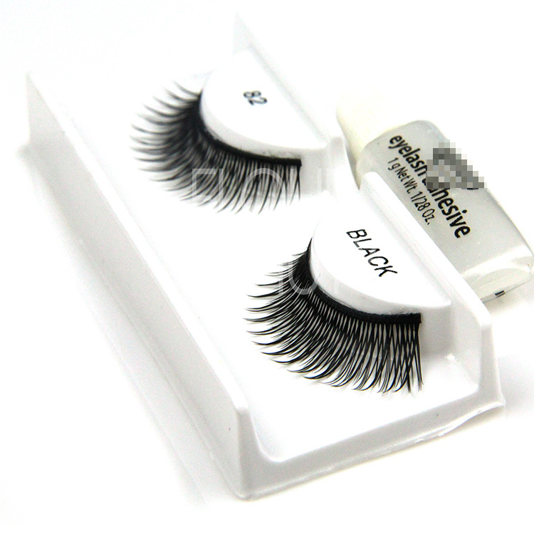 falsh eyelashes.jpg